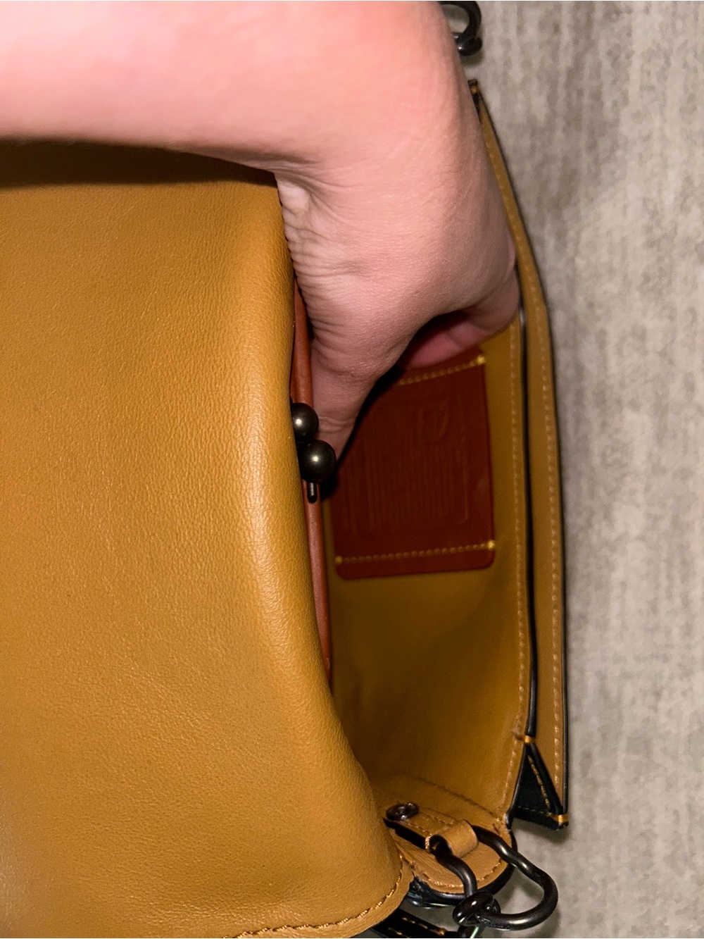 Coach bag - Picture 4 of 8